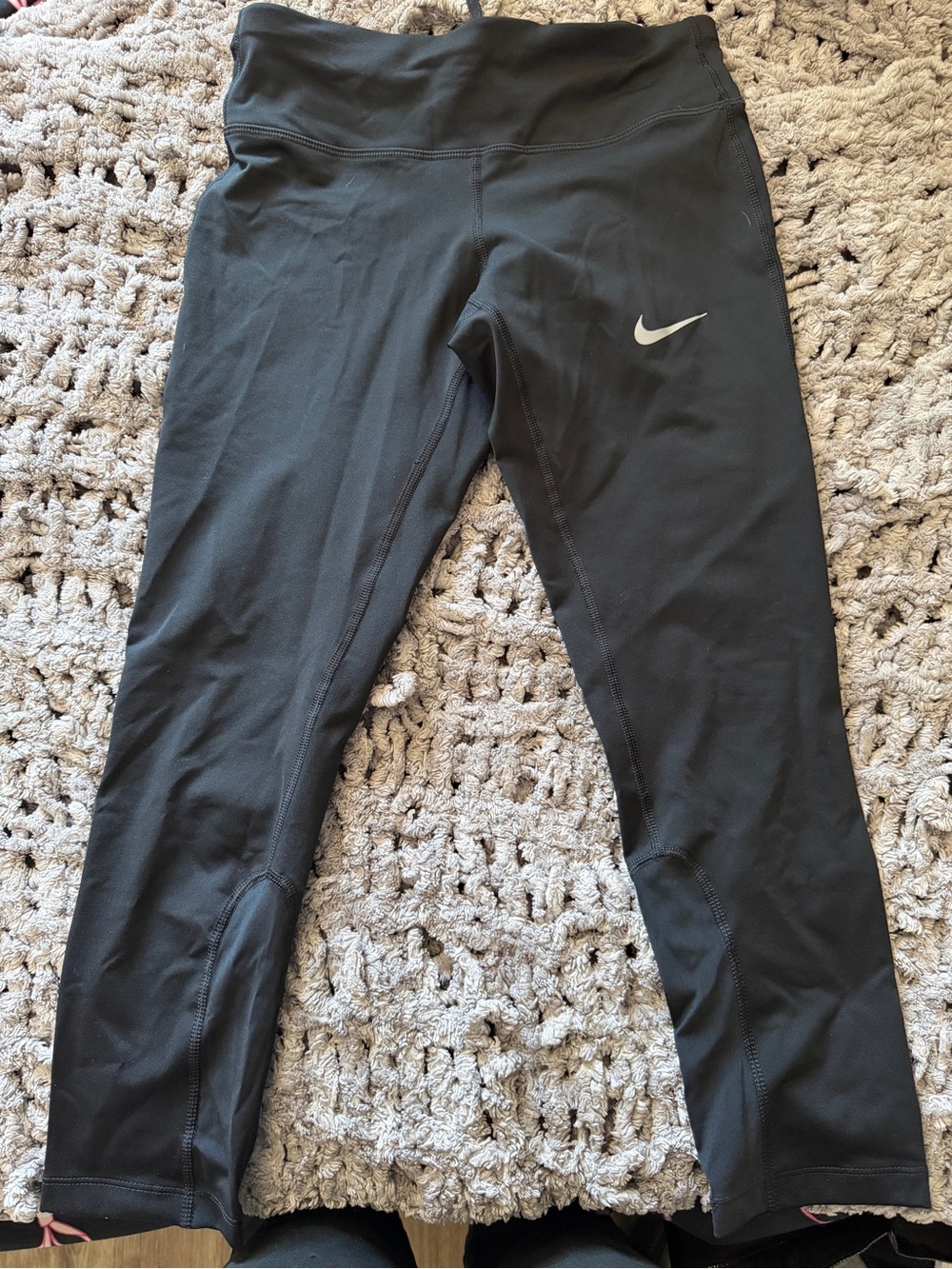 Nike Black women capri athlethic Leggings with White Swoosh